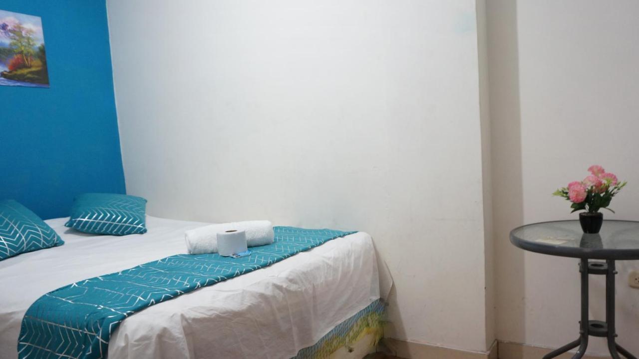 Aypa Hostal Трухильо Экстерьер фото