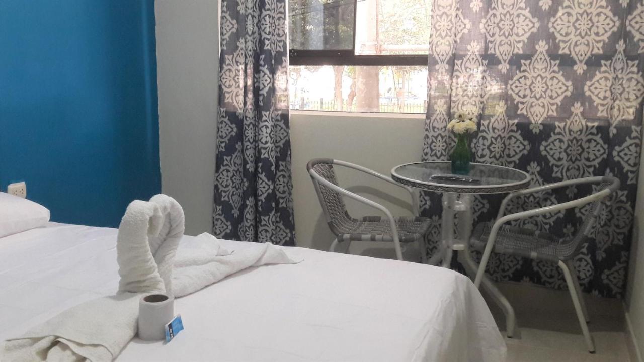 Aypa Hostal Трухильо Экстерьер фото
