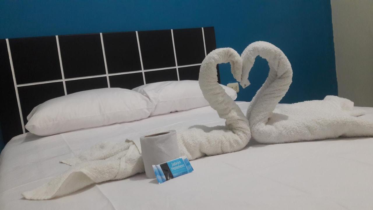 Aypa Hostal Трухильо Экстерьер фото