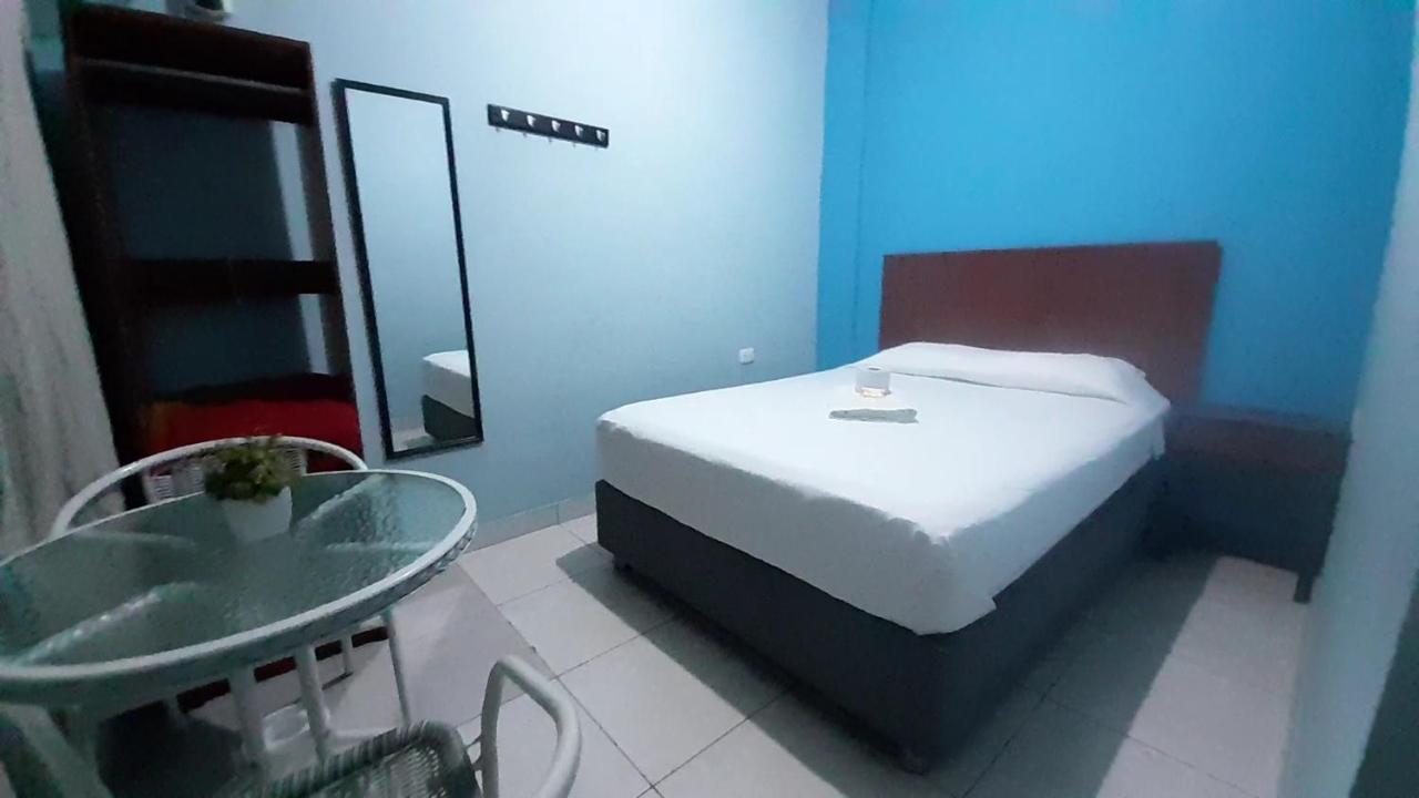 Aypa Hostal Трухильо Экстерьер фото