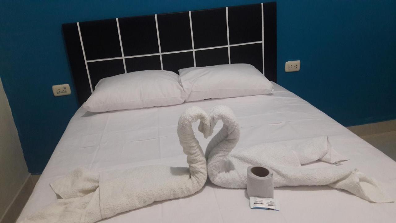 Aypa Hostal Трухильо Экстерьер фото